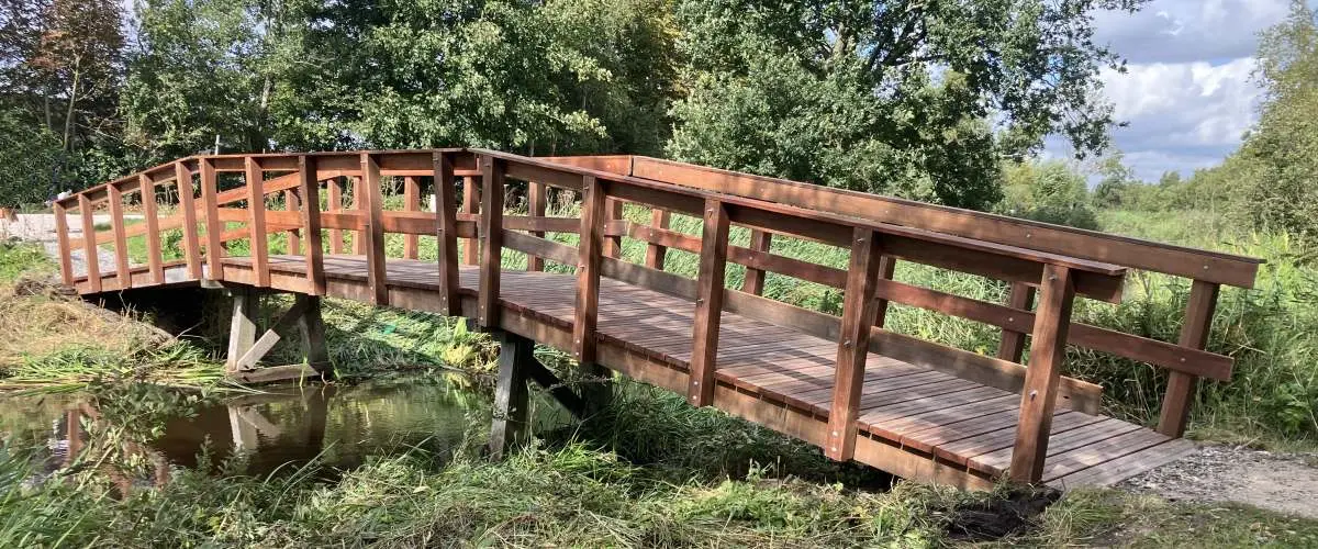 Duurzame brug plaatsen door Dijkstra Waterbouw